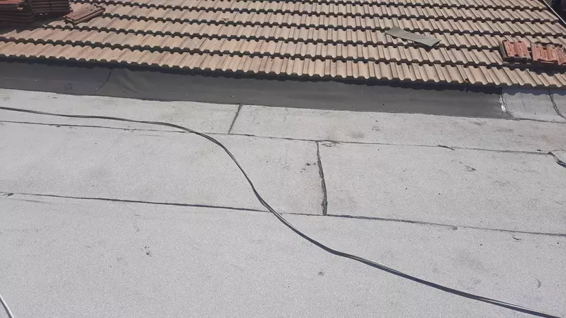 עבודת איטום בגג של בית משותף 3